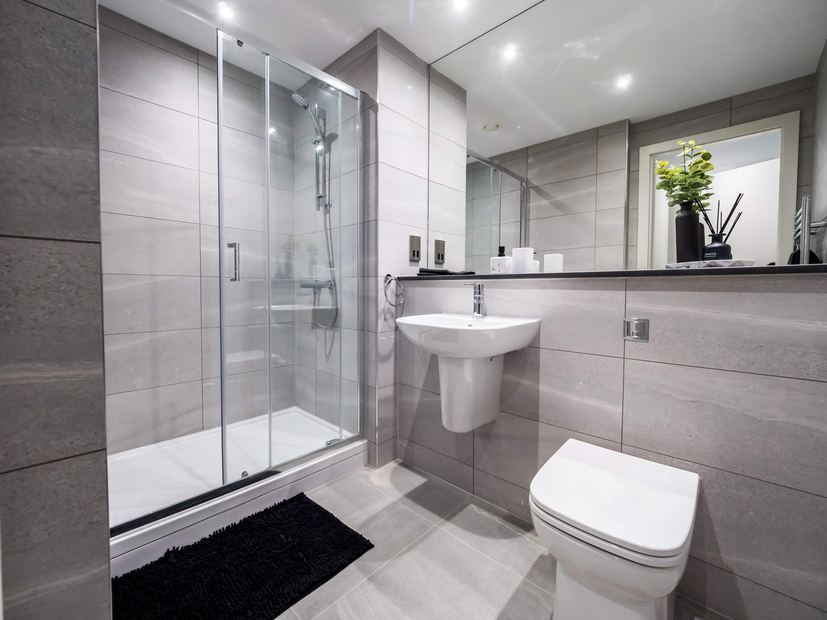 the quarters northern quarter bathroom