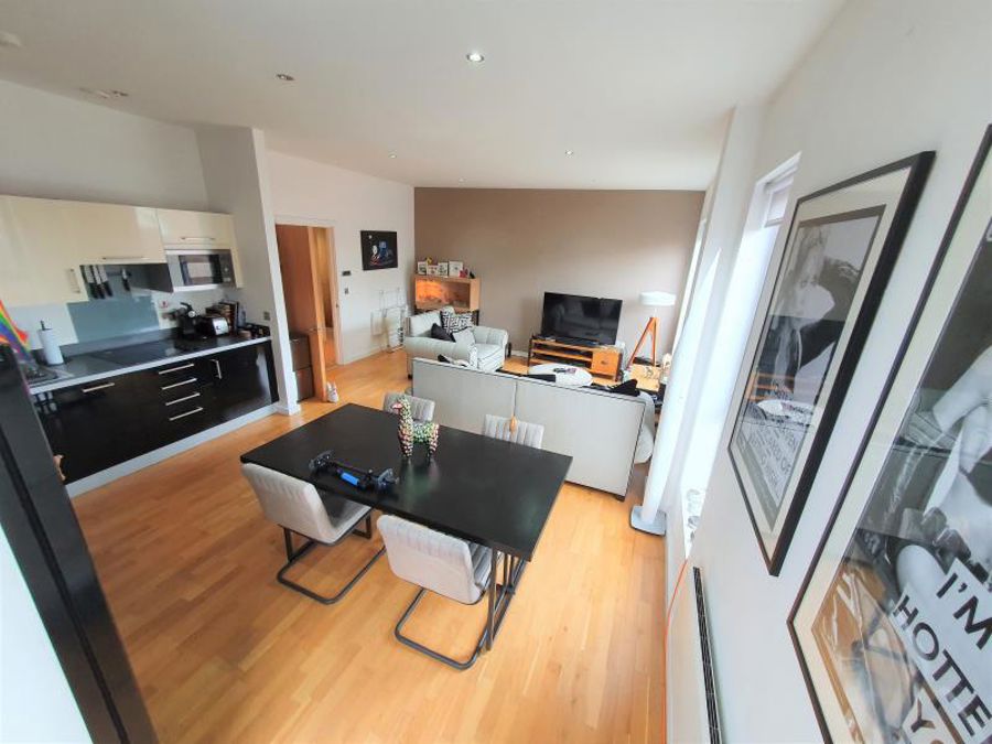 Apt 5.01 :: Flint Glass Wharf image 8