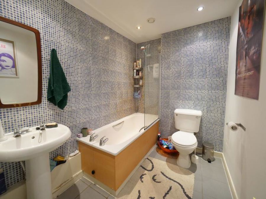 Oldham Street :: NQ image 5