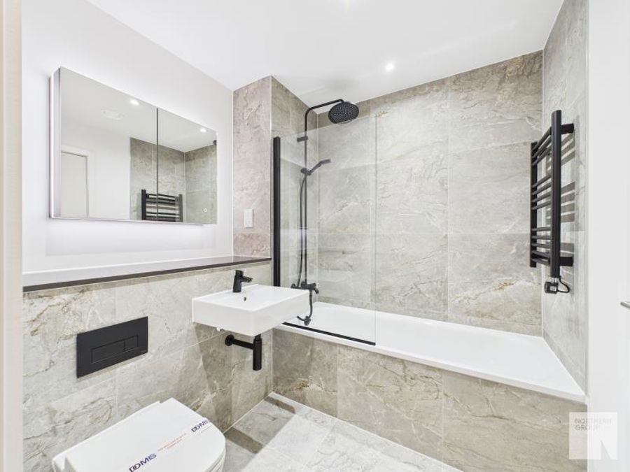 Waterhouse Gardens :: Block D image 7