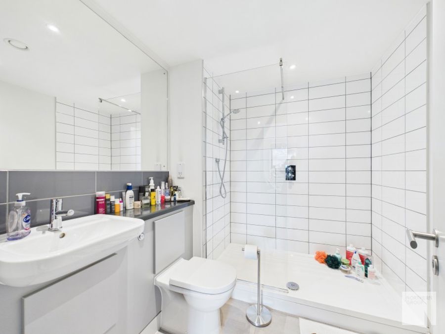 Apt 17 :: One Vesta Street image 5