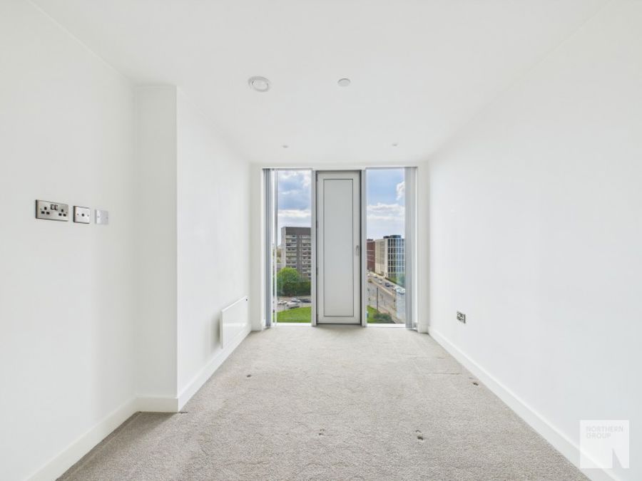 Elizabeth Tower :: Manchester image 9