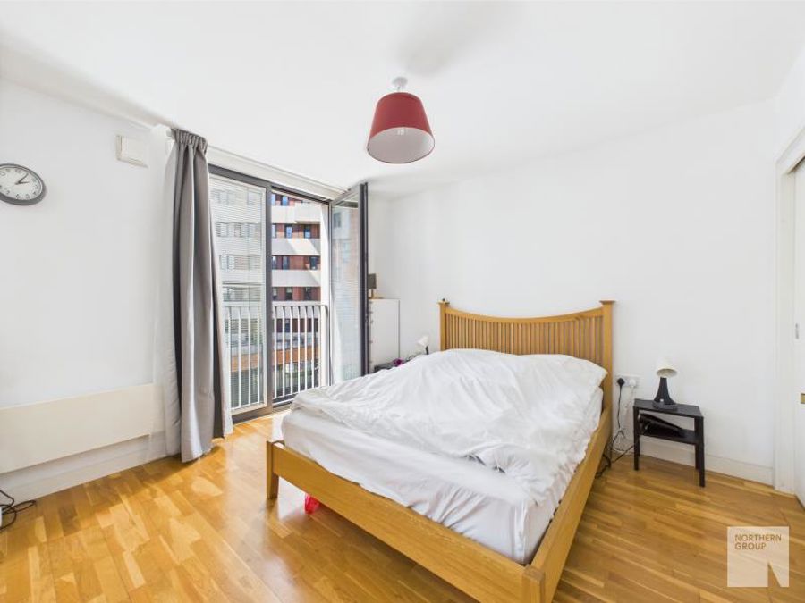 Piccadilly Place :: Manchester image 3